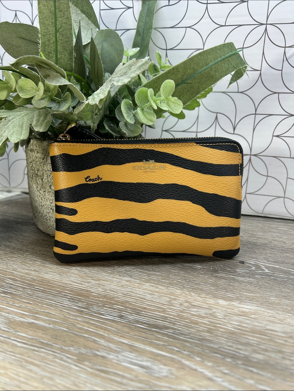 3840 Coach animal print Wristlet 063840